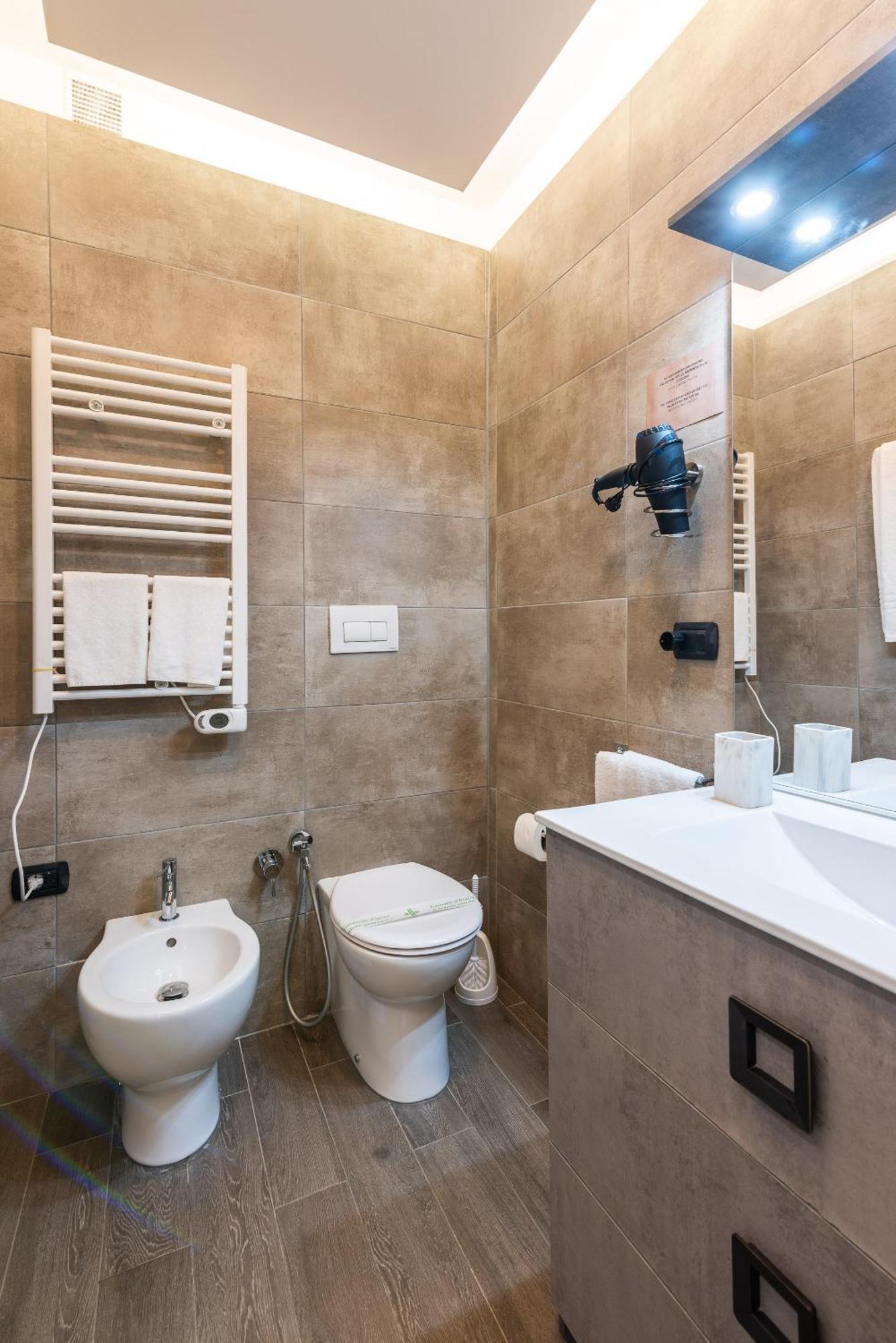 Double L Luxury Suite Milan Exterior photo