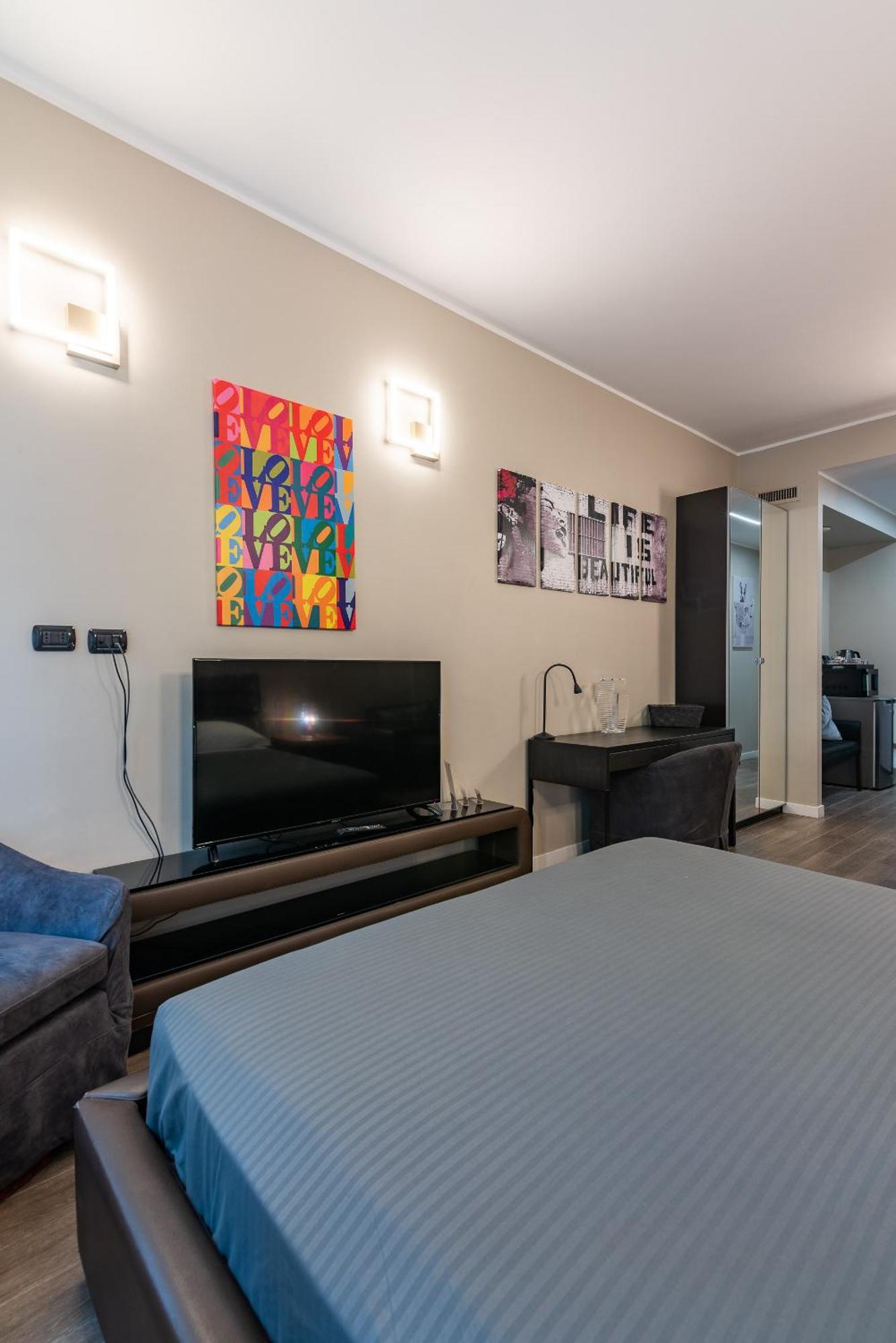 Double L Luxury Suite Milan Exterior photo
